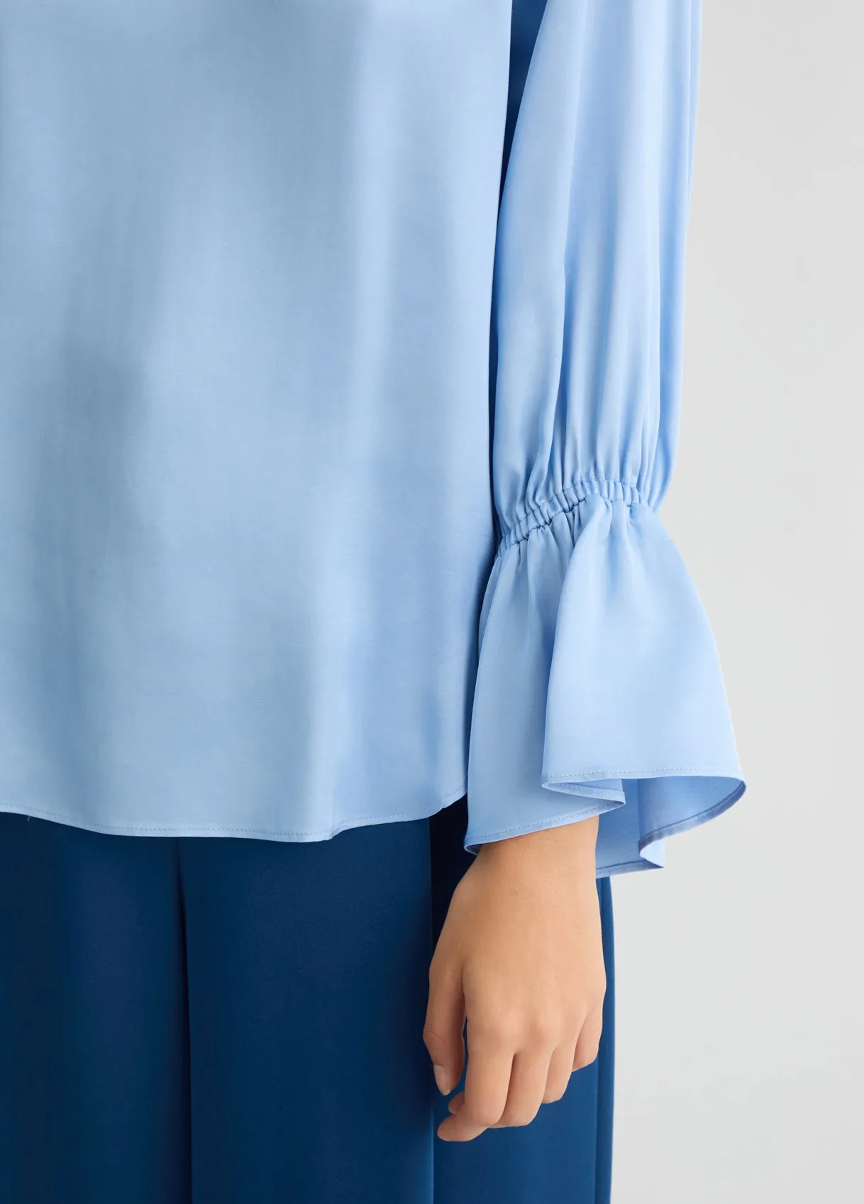 BLOUSE LIGHT BLUE