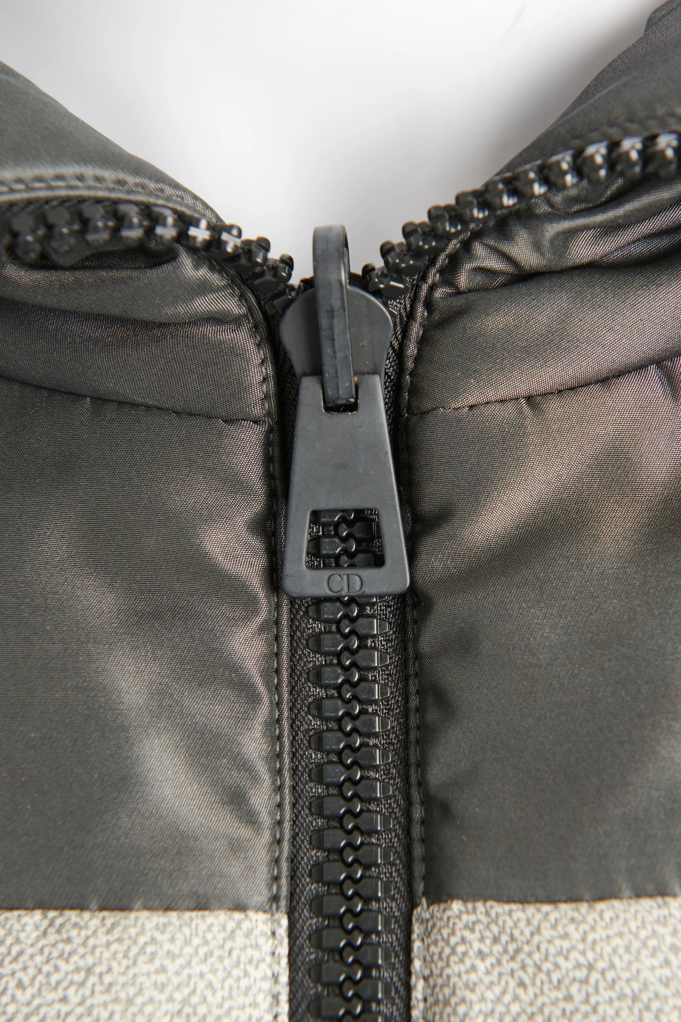 Grey Preowned Reversible Cropped Down Jacket