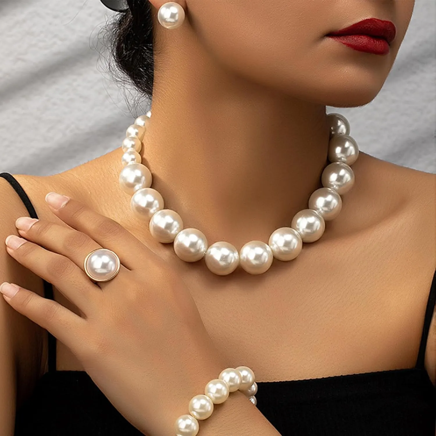 Harry and Henry Elegant Faux Pearl Jewelry Set for Women Chunky Necklace Dainty Stud Earrings Bridal Wedding Accessories Gift
