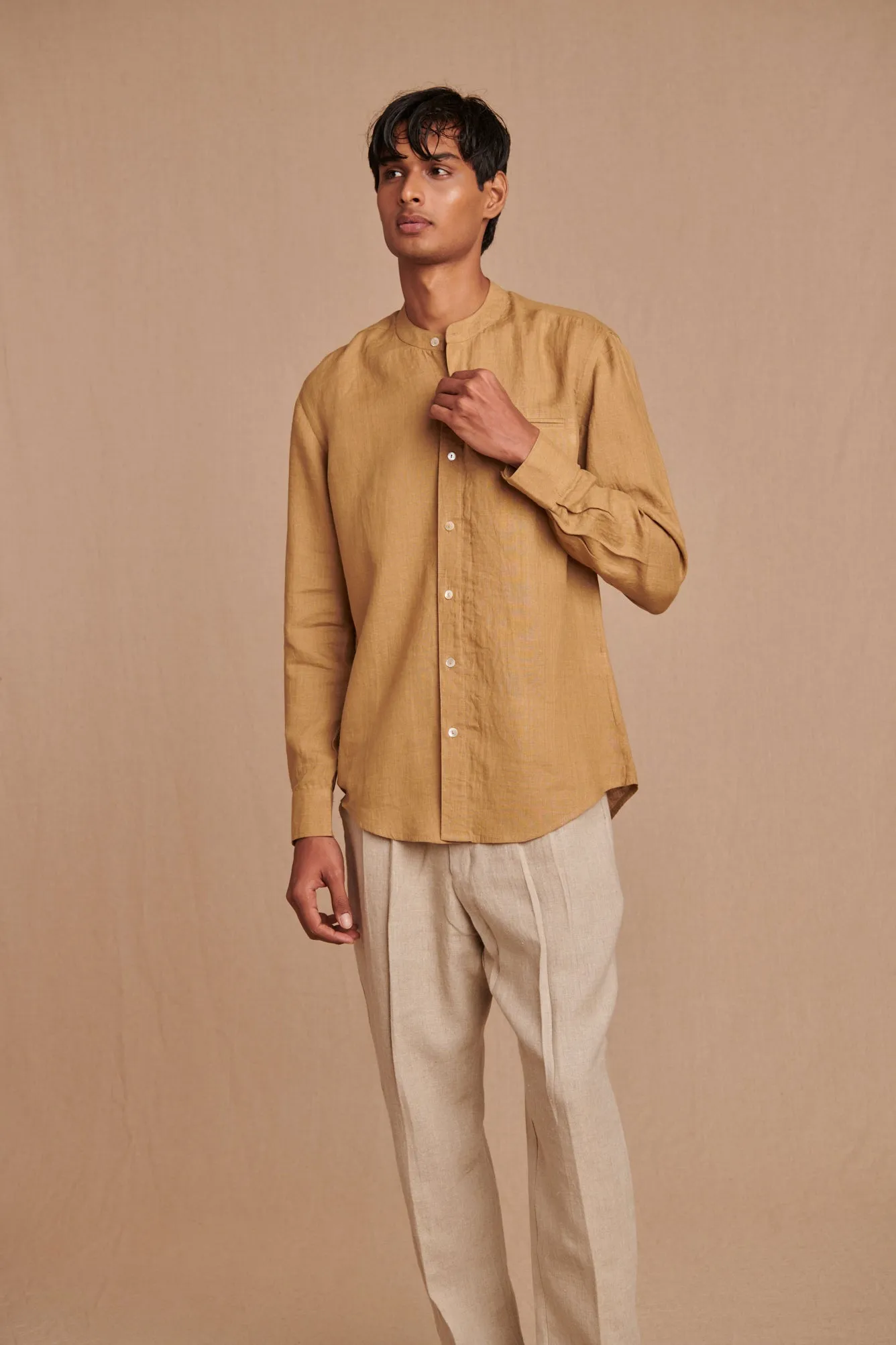 Undyed Linen Men's Pleated Tappered Pants