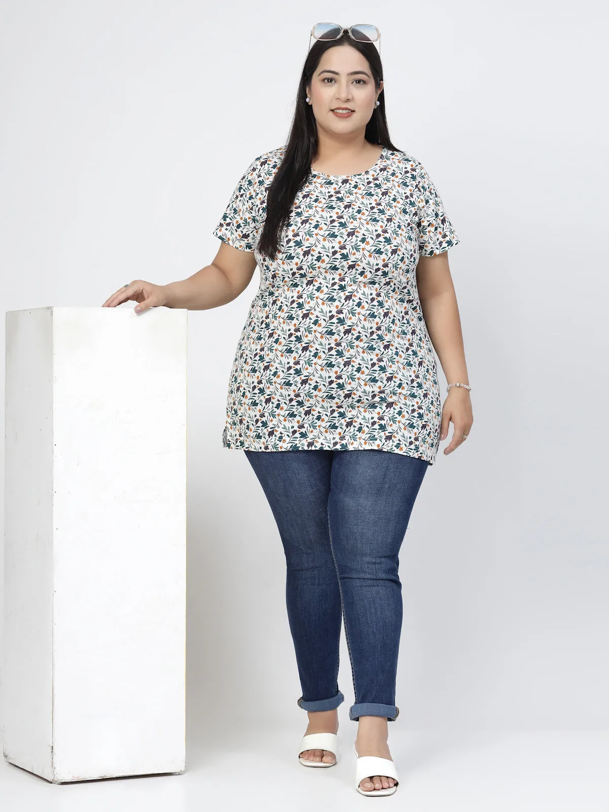 White Floral Printed Round Neck Pure Cotton Casual T-shirt