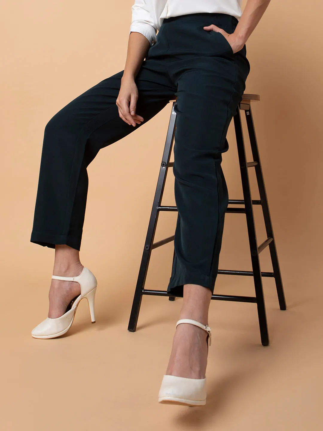 Women Green Comfort Slim Fit Trousers